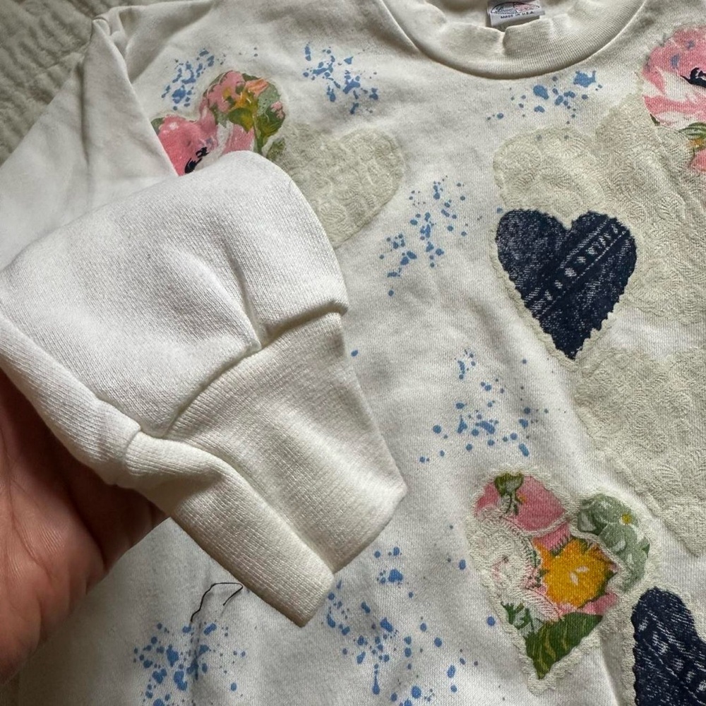 Vintage Patchwork Cream Floral Heart Crewneck Sweatshirt Comfort Casual Colorful - Picture 4 of 7